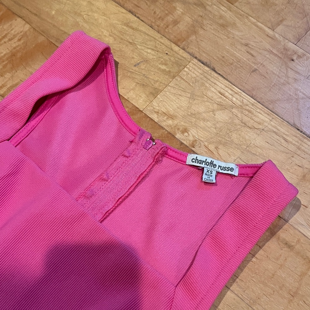 Elegant Pink Sleeveless Bodycon Dress - Picture 2 of 3